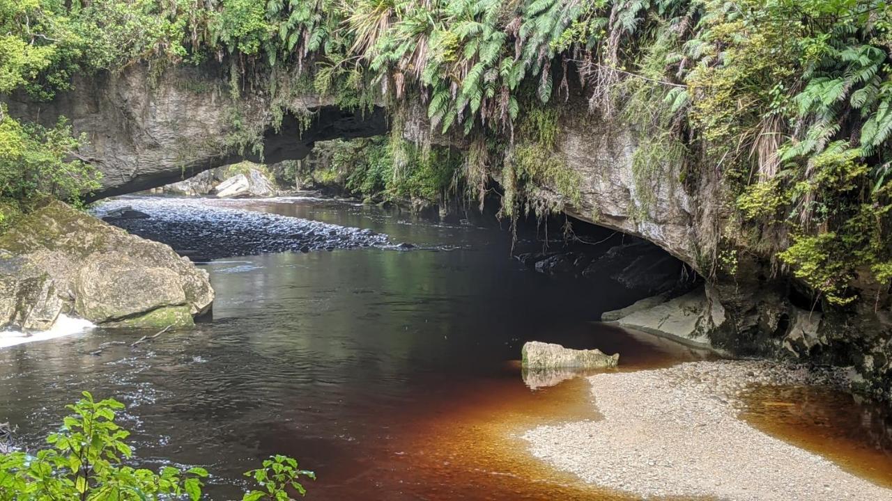 Karamea River Motels Экстерьер фото